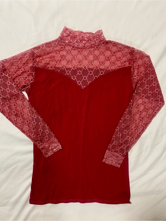 Tops - Women's pink Lace Yoke Long Sleeve Tee